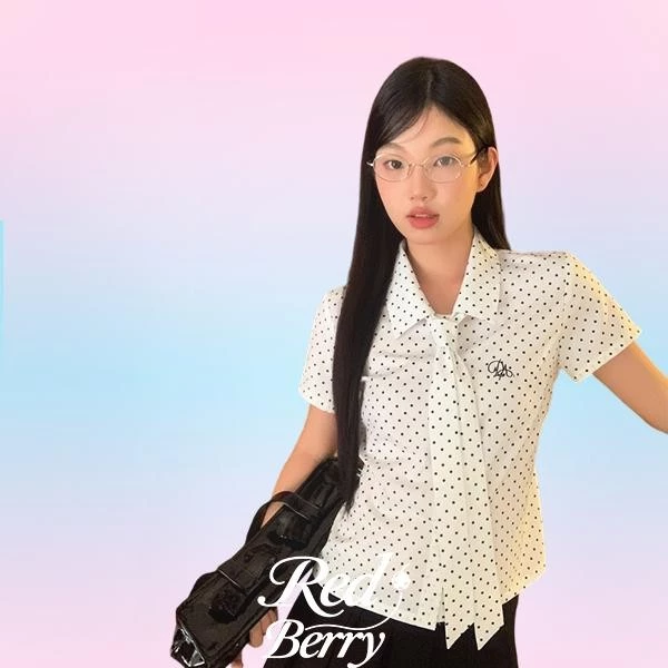 Red Berryเสื้อเชิ้ตแขนสั้นผู้หญิงฤดูร้อนใหม่สีขาวสไตล์ฝรั่งเศสเสื้อเชิ้ตลายจุดสำหรับผู้หญิงW644