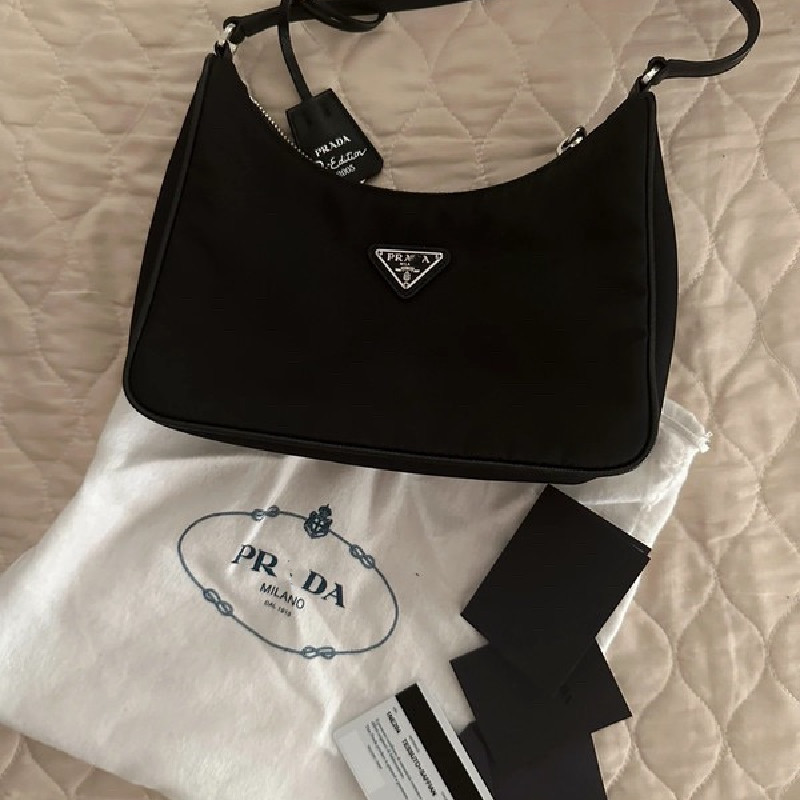 Hobo Underarm Bag prad*a Made of Middle Waterproof Nylon Fabric Handheld Single Shoulder Bag