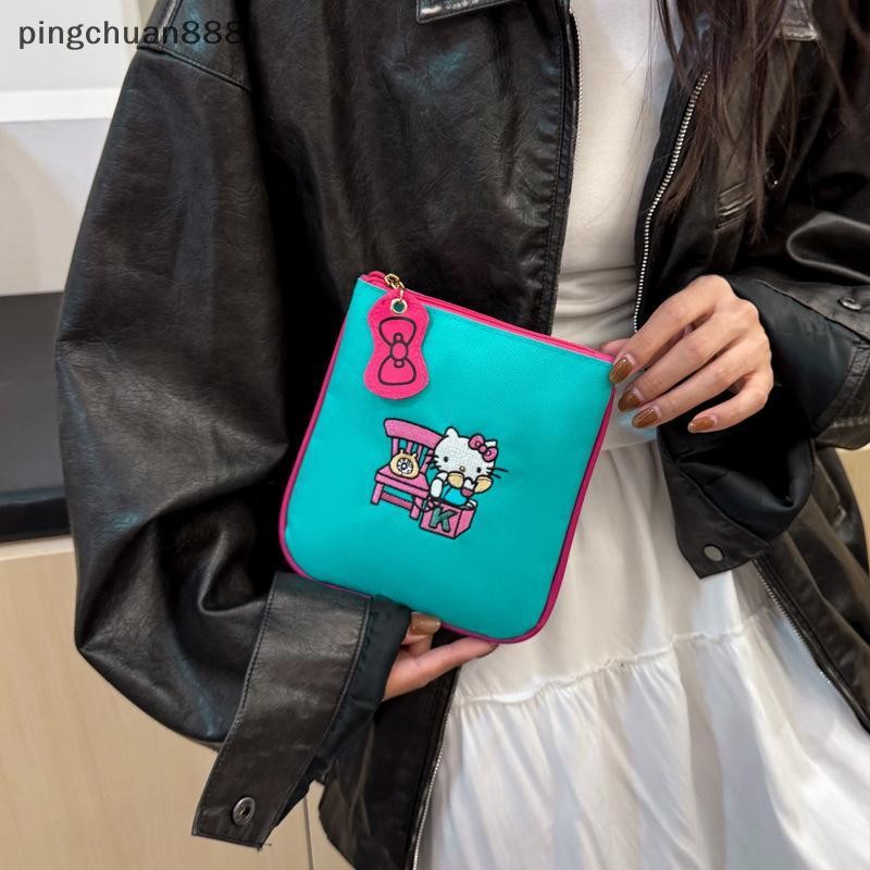 Pingchuan888 น่ารัก Hello Kitty กระเป๋าเครื่องสําอางคลัทช์กระเป๋าเงินเหรียญแบบพกพาหูฟังสายเคเบิลข้อม
