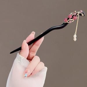 เข็มกลัดผม Peach Blossom พร้อมไข่มุก – ทรงโค้งหรูหรา Vip65