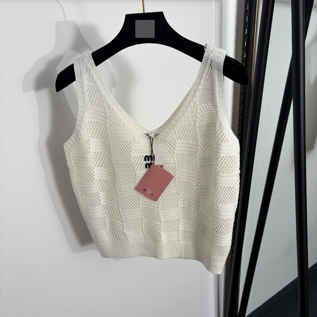 M1u Classy Slim-fit Dopamine Dating Wear ผู้หญิงปักตัวอักษรคอวี Hollow Kn