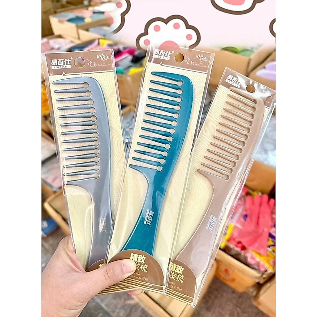 SM-BU-003 หวีงาน daiso หวีด้ามใหญ่ แข็งแรง หวีง่าย ผมไม่พันกัน ( พร้อมส่ง )