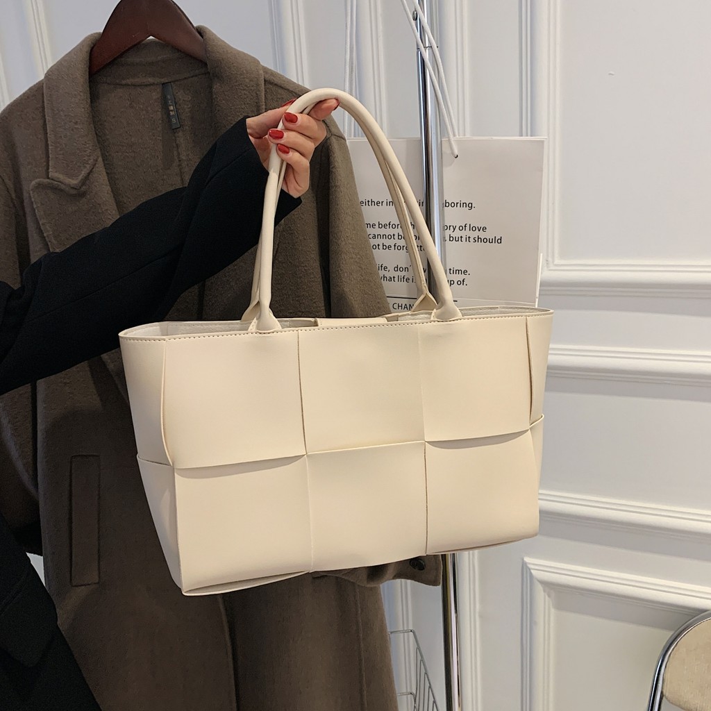 กระเป๋าถือ Tote แฟชั่นสำหรับการทำงาน ทำจากหนังเทียมPU พกพาสะดวก เหมาะสำหรับวันทำงานและวันหยุด