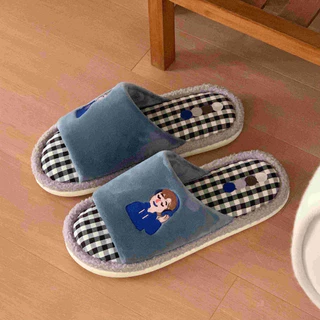 รองเท้าแตะผ้าฝ้าย_soft sole_สำหรับผู้ชายและผู้หญิง ออกแบบการ์ตูน เหมาะกับฤดูใบไม้ร่วงและฤดูหนาว