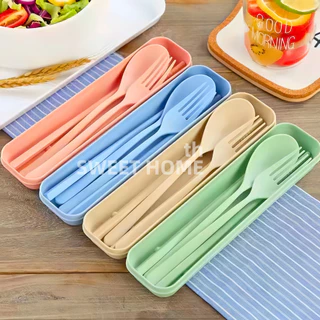 ชุดกล่องช้อน+ส้อม+ตะเกียบฟางข้าวสาลี พร้อมกล่องใส่แบบพกพา ปลอดภัย Spoon Fork Set เครื่องใช้บนโต๊ะอาหาร ชุดช้อนส้อม