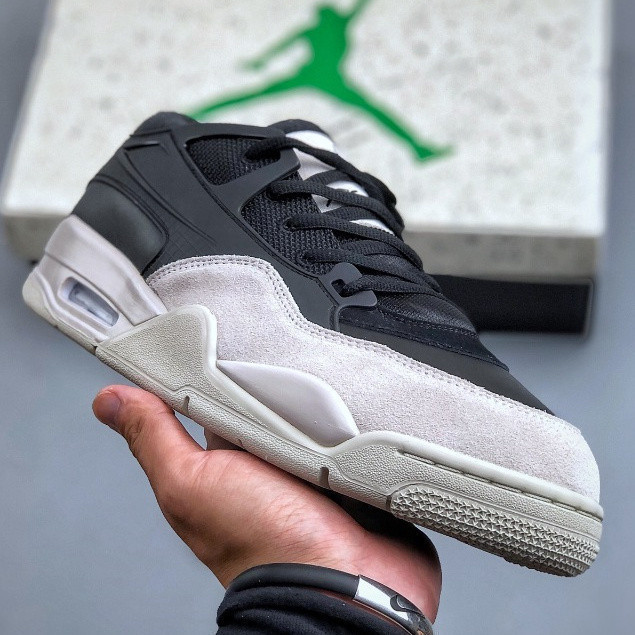 รองเท้าบาสเก็ตบอล AJ4 โมเดล FQ7939-001