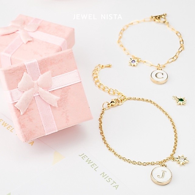 starry alphabet bracelet สร้อยข้อมือตัวอักษร ห้อยจี้คริสตัลดาว [แจ้งสีคริสตัลที่แชท หรือ โน็ตด้วยค่ะ]