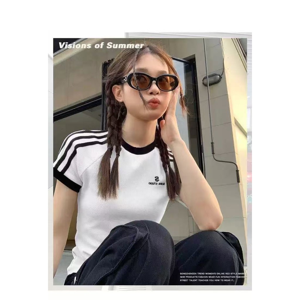 221 พร้อมส่ง เสื้อยืดตัวอักษร ย้อนยุคอเมริกัน  เสื้อยืดแฟชั่นผู้หญิง   เสื้อทรงเข้ารูปสไตล์เรโทรและเสื้อ อเนกประสงค์