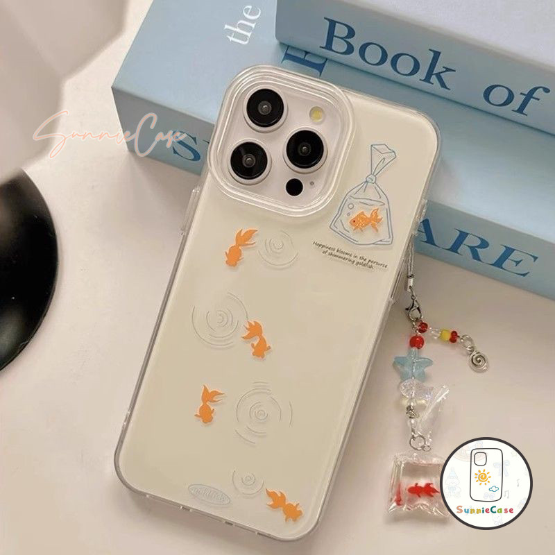 ปลาทอง เคสไอโฟน12 เหมาะสำหรับ IPhone 11 15 13 16 12 14 Pro Max  15 16 13 12 11 Plus เคสโทรศัพท์นุ่มเชลล์แบบแข็ง imd