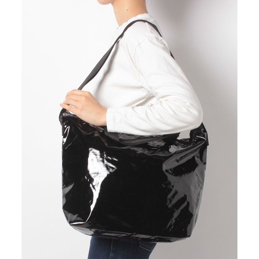 จํากัด มันเงา สีดํากระเป๋าถือสไตล์ใหม่แฟชั่นกระเป๋าสะพายข้างพิมพ์ลาย 4360