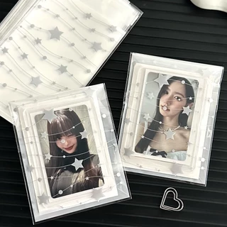 ถุงซีลเก็บการ์ดไอดอล 100ชิ้น ลายโบว์ดาว 7แบบ โปร่งใส กันน้ำ กันฝุ่น กันรอย ซองใส่โฟโต้การ์ด การ์ดสะสม 8x10+3ซม