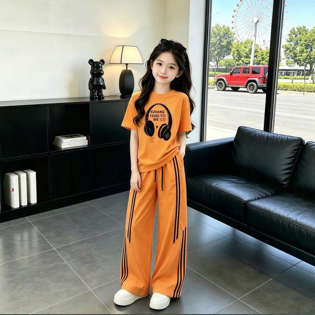 [สินค้าใหม่] ชายหญิงฤดูร้อนกางเกงแขนสั้นสไตล์ใหม่กีฬาลําลองชุดสองชิ้น