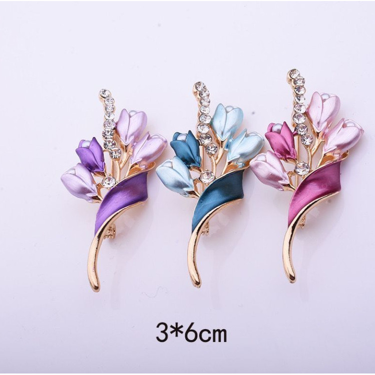 เข็มกลัดดอกไม้สีม่วง พรีเมียม เพื่อโอกาสพิเศษ - ของขวัญสำหรับสุภาพสตรี
