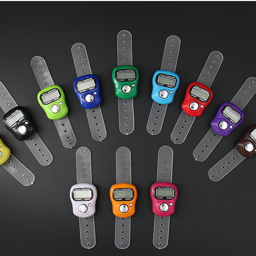 เครื่องนับจำนวนดิจิตอล แบบสวมนิ้วมือ (สุ่มสี) หน้าจอLCD สำหรับนับจำนวน นับก้าว
