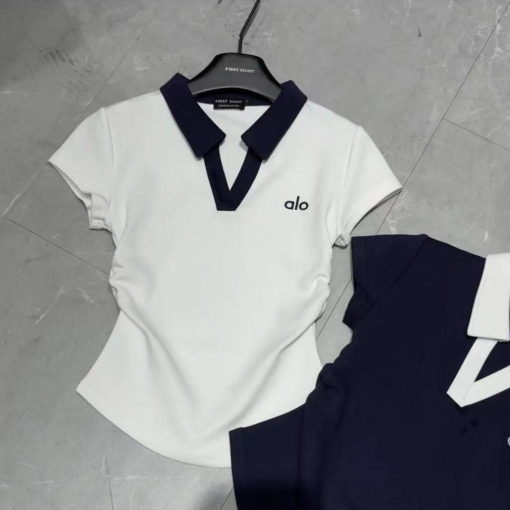 เสื้opoโลสีตัดทึ่มแบบคลาสสิก และกระโปรง - รูปที่ 3