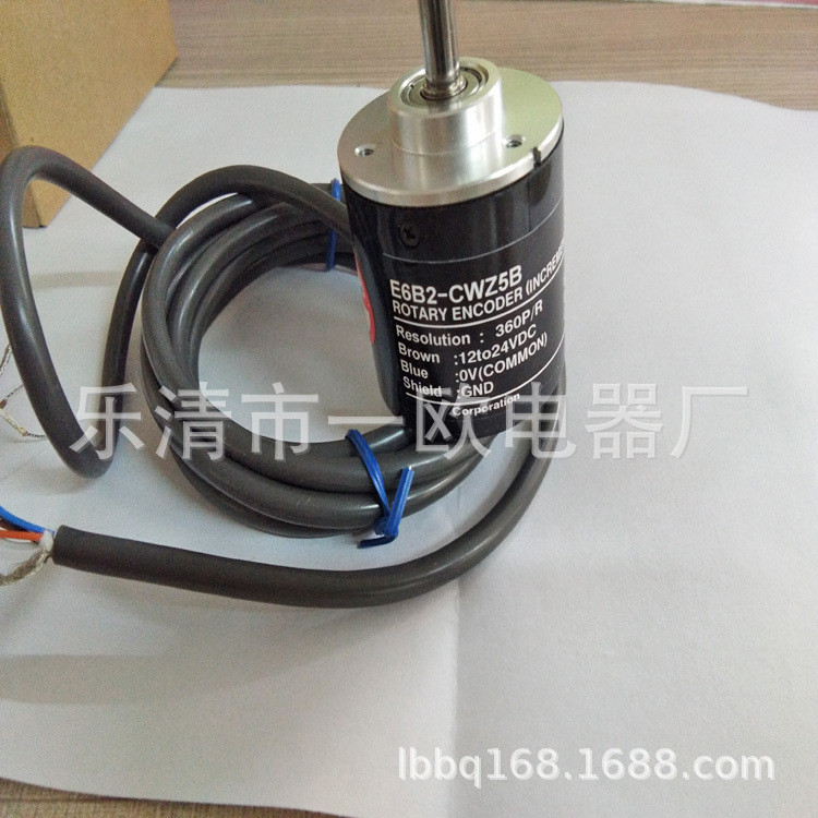 ตัวเข้ารหัสหมุนได้ใหม่เอี่ยม E6C2-CWZ5G 2,000P/R E6C2-CWZ6C 1,000P/R รับประกันหนึ่งปี