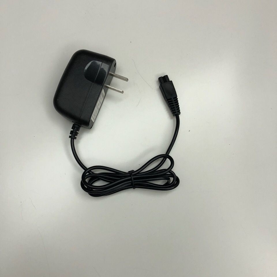 รุ่น Q2 Q7 Q5 F5 Q6 Q17 Q20 Q9 Strong Light LED สายชาร์จไฟฉายแบบพกพา