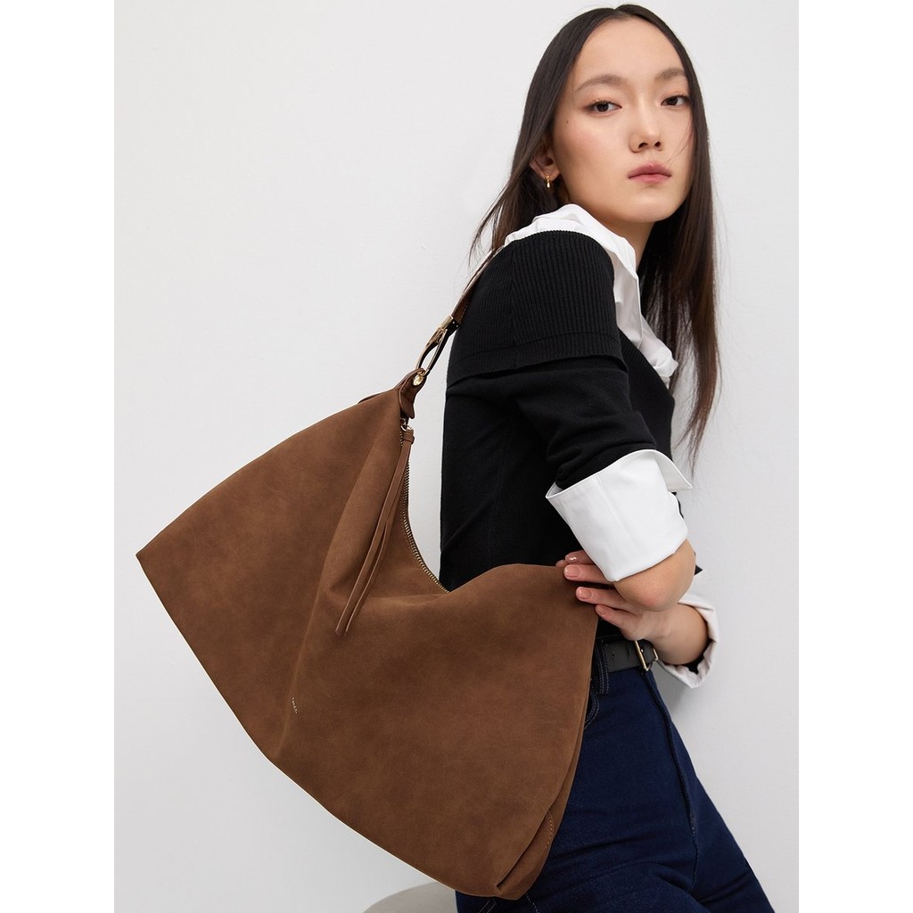 [Pomelo] กระเป๋าสะพายไหล่ทรงหลวม / Slouch Shoulder Bag