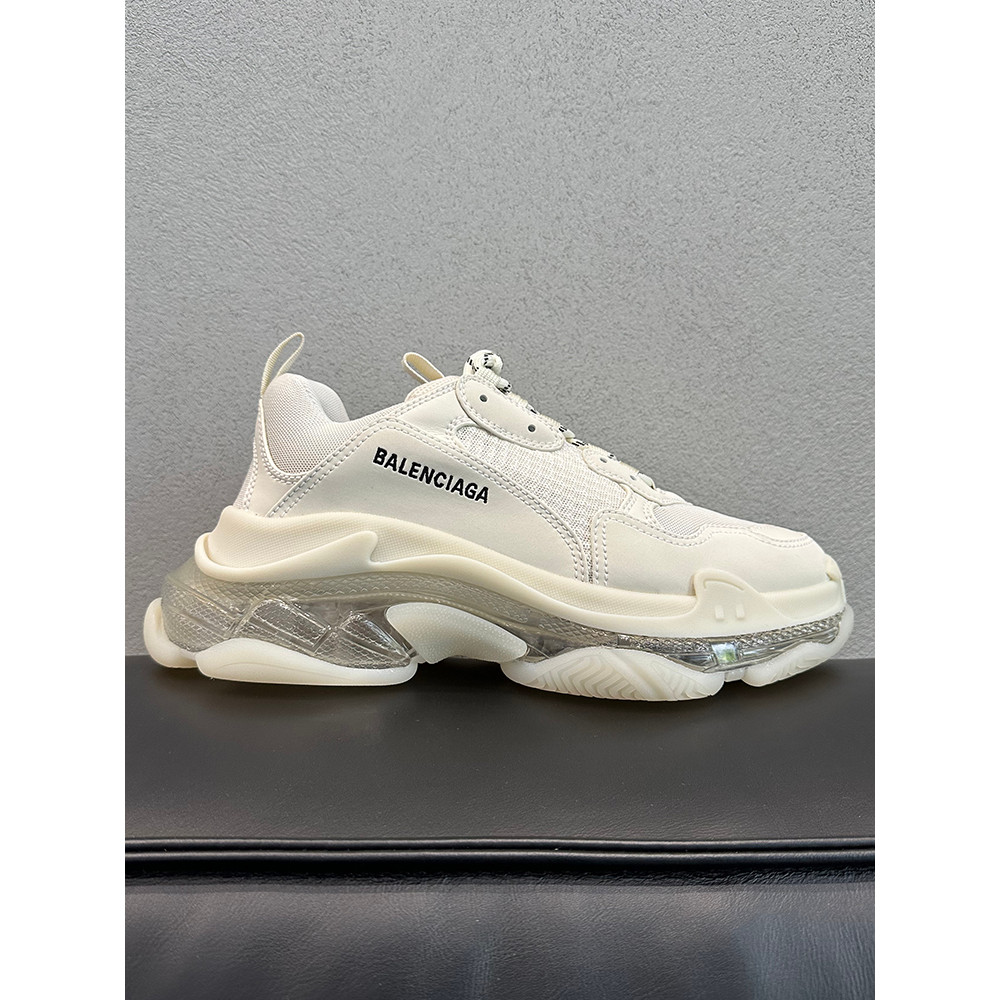 คลังสินค้าพร้อมในประเทศ Balenciaga Balenciaga Triple S Clear Sole Beige Daddy Shoes รองเท้าผู้ชาย