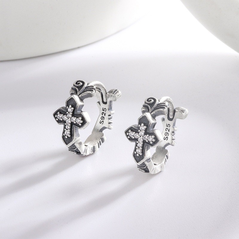 Suwann.na ต่างหูห่วง ต่างหูเงินแท้ ห่วงไม้กางเขน