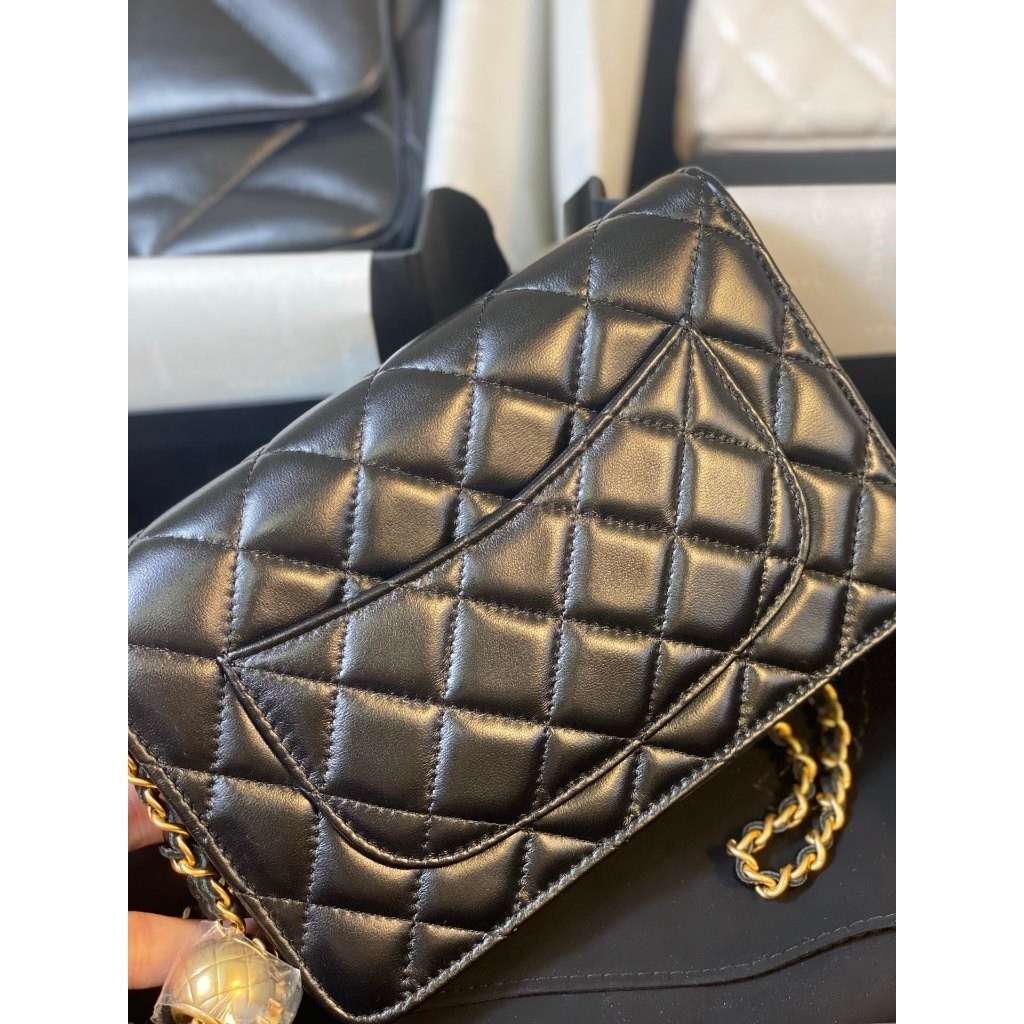 กระเป๋าโซ่ Golden Ball เวอร์ชั่นใหม่