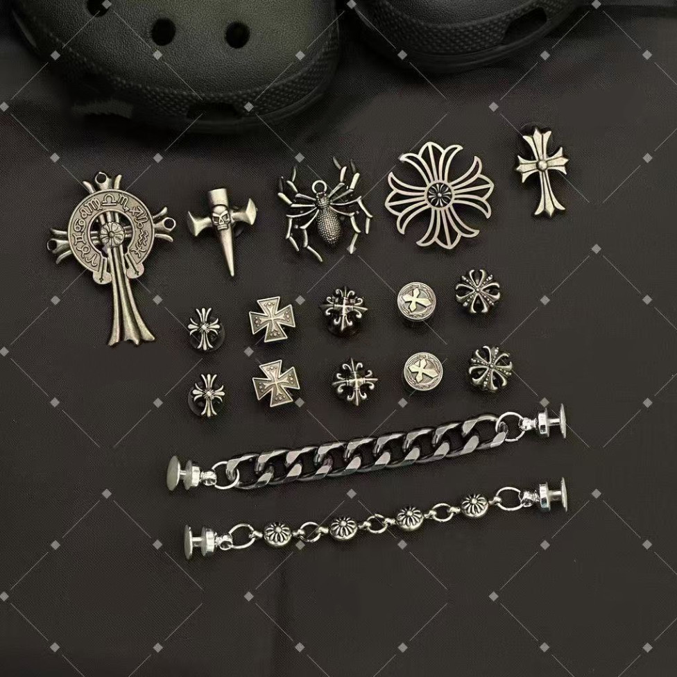 รองเท้าCrow สไตล์ไฮเอนด์ ออกแบบครีเอทีฟ-retro heart cross ประดับด้วยดอกไม้