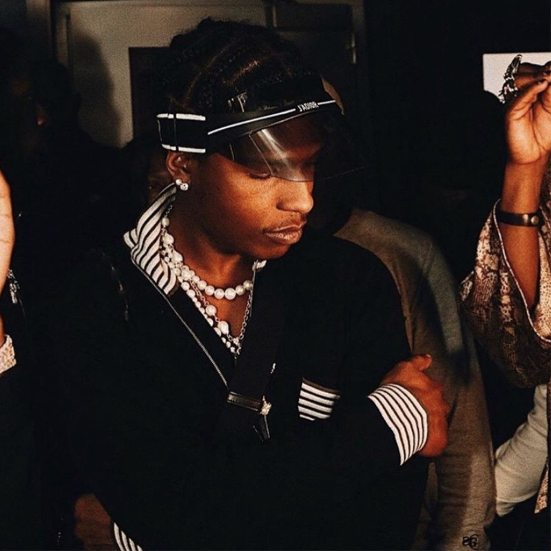 สร้อยคอมีดีไซน์เรโทร.Simple.Pearl ในสไตล์ของ ASAP.Rocky เหมาะสมทั้งชายและหญิง