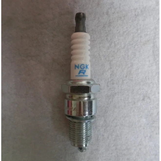 BPR6ES SPARK PLUG F6RTC สําหรับ HONDA GX ENGINE G100 GXV120 GXV140 GXV160 GCV135 160190 GS160 GSV GX