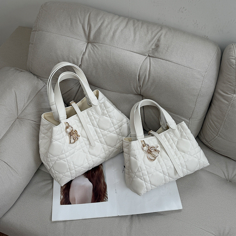Rhombus Tote กระเป๋าแฟชั่นหนังแท้รุ่นแนวนอน One-Shoulder Crossbody กระเป๋าขนาดใหญ่ความจุถือแฟชั่น All-Match Commuter กระเป๋า