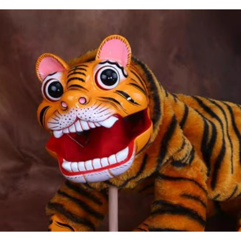Wusong Tiger Puppet Drama Professional Theater Performance Style Eye Movable Handmade Camphor Wood ว