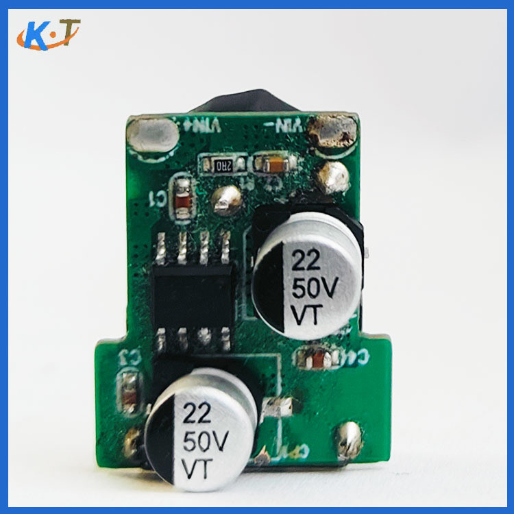 ขายโดยตรง Solid State Capacitor 50v22uf Electrolytic Capacitor 22uf50v ชิป Electrolytic Capacitor Qu