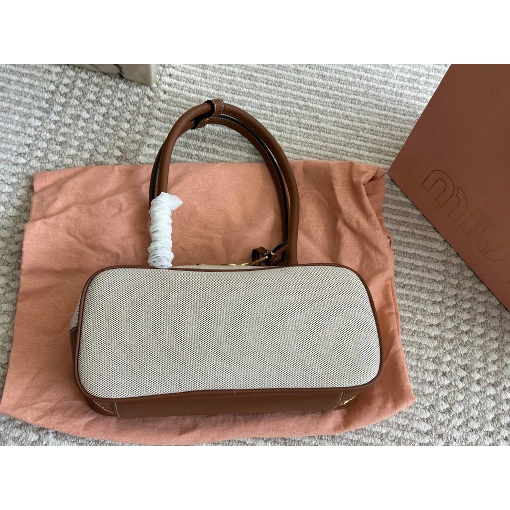 Miumiu Miumiu Bowling Briefcase กระเป๋าถือกระเป๋าสะพาย EUEF