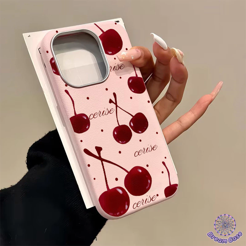 เคสไอโฟน 11 น่ารักสีแดงเชอร์รี่พื้นผิวหนังนุ่ม สำหรับ IPhone 17 AIR 16 13 15 11 14 12 Pro Max 16 14 15 Plus XR X XS Max