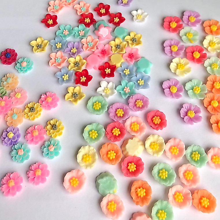 เรซิ่นตกแต่ง (100 ชิ้น) เรซิ่นดอกไม้ 12,13,14,15 มิล  คละสี ดอกไม้ตกแต่ง งาน DIY งานพับเหรียญโปรยทาน