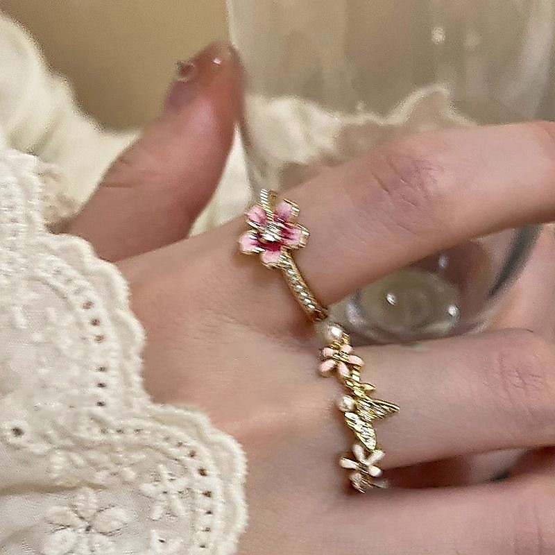 แหวนออกแบบดอกซากุระบานสีชมพู แบบเปิดปรับได้ สร้อยข้อมือแฟشั่นสำหรับทุกคน
