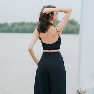 Lism S-031 Sleek Curve Cami เสื้อครอปสายเดี่ยว