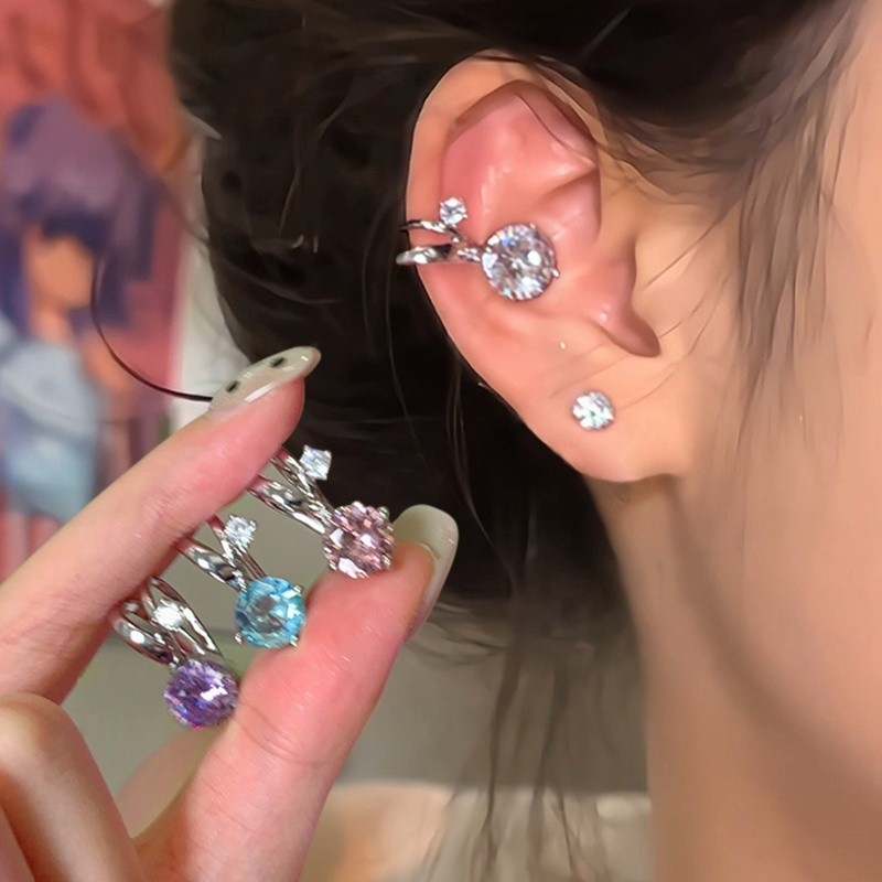 ต่างหูหนีบ เพทายสี โลหะผสม การชุบด้วยไฟฟ้า y2k หรูหรา เครื่องประดับแฟชั่น มีให้เลือกหลายสี ส่งไวจากไทย