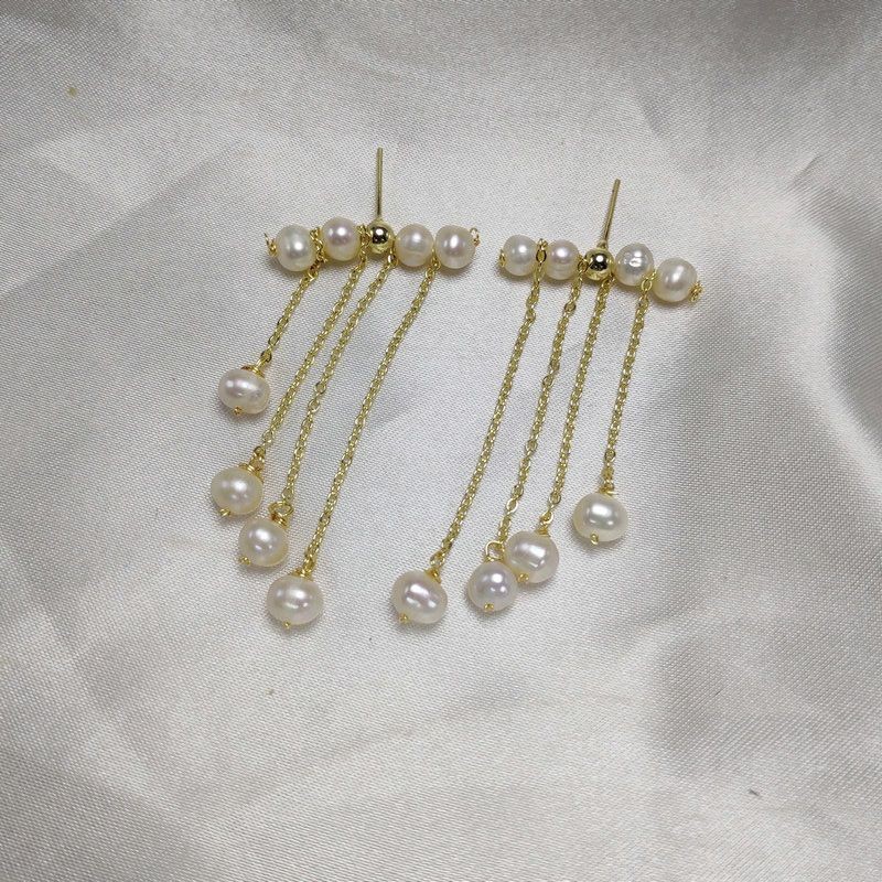 พู่ต่างหูมุกน้ําจืด Balance Beam Design ประดับด้วยทองคำ 14K สำหรับสาวๆและเป็นของขวัญให้คนพิเศษ