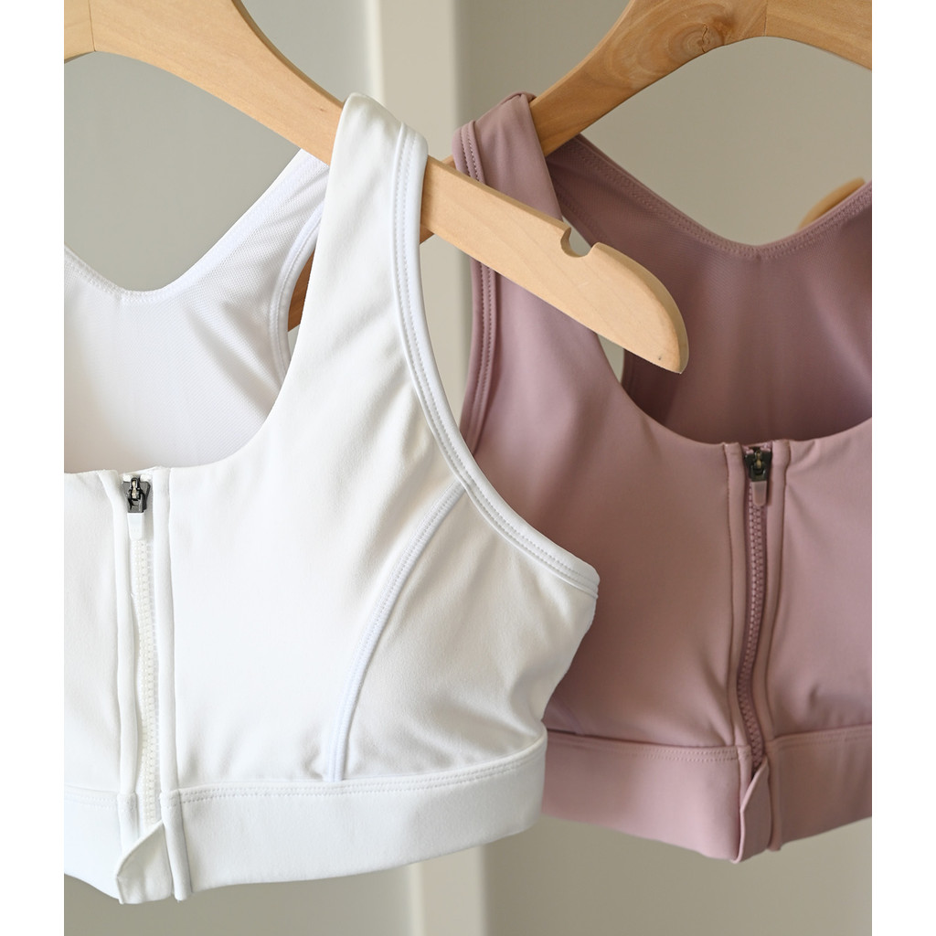 สปอร์ตบรา LULU Enlite ดีไซน์ทันสมัย กะเป็นพิเศษด้วยซิปด้านหน้า