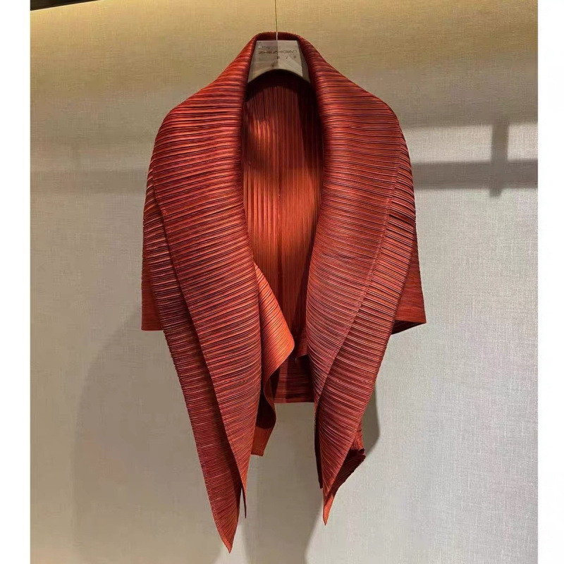 Miyake ฤดูใบไม้ร่วง High-End Niche Design Feeling All-Match จีบผ้าคลุมไหล่แจ็คเก็ตหญิงแฟชั่นกว้าง Lady Slimmer ดูปกเนื้อ