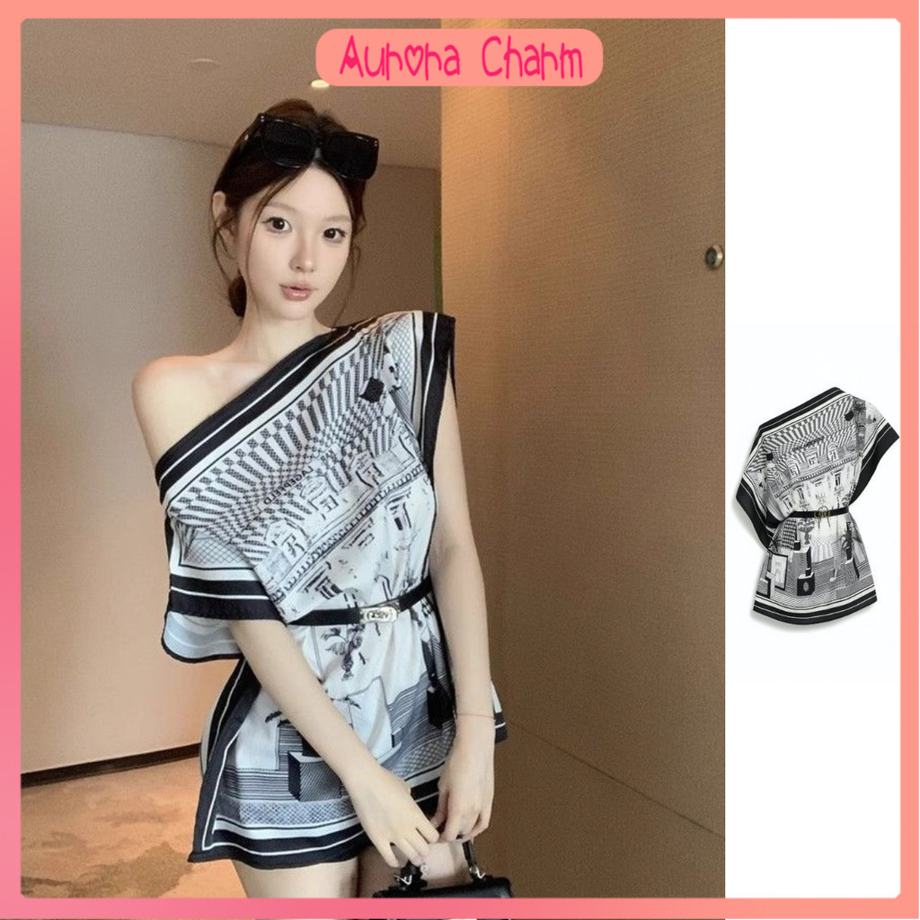 Aurora Charm เสื้อเปิดไหล่ข้างเดียว ลายพิมพ์หรู สไตล์คุณหนู ผ้าซาติน (พร้อมเข็มขัด)