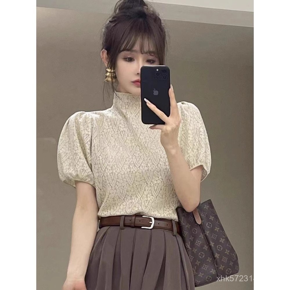 เกรดสูงสีทึบลูกไม้คอเต่า พลอยเทียม พัฟเสื้อแขนสั้นผู้หญิง 2024 ฤดูร้อนใหม่ทั้งหมดตรงกับ การทําตัวให้