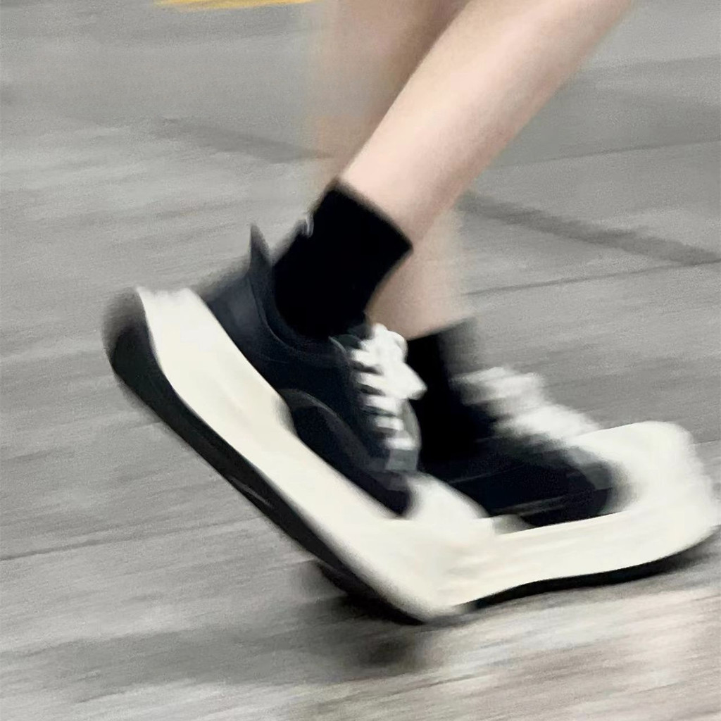 [AY] Original Niche 6 ซม.ความสูงหนาSoledรองเท้าBig Toe Meladeฤดูใบไม้ร่วงฤดูหนาวIns All-Match High-Endรองเท้าผ้าใบอินเทรนด์