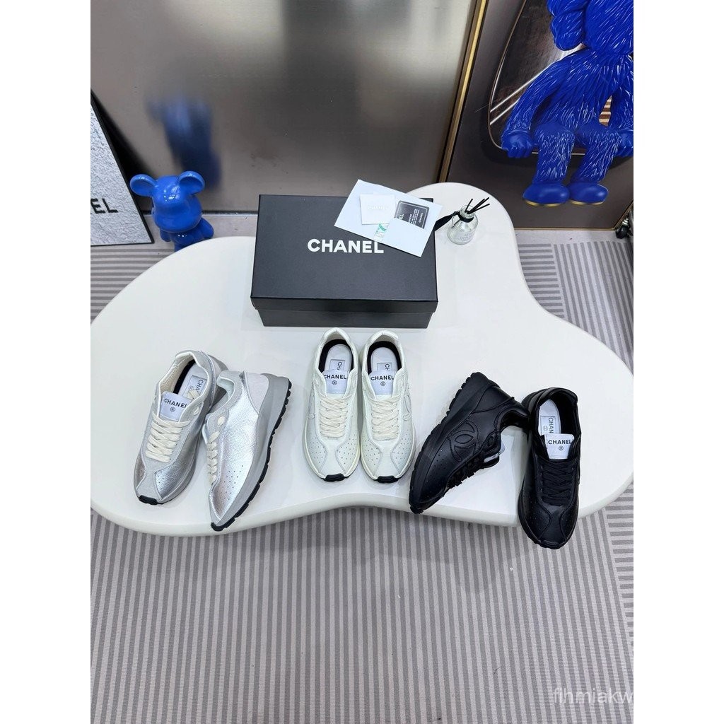 Chanel Chanel A25 CC Calfskin Trainers Sneaker Training Double C Series Low-Top German Training Tenn