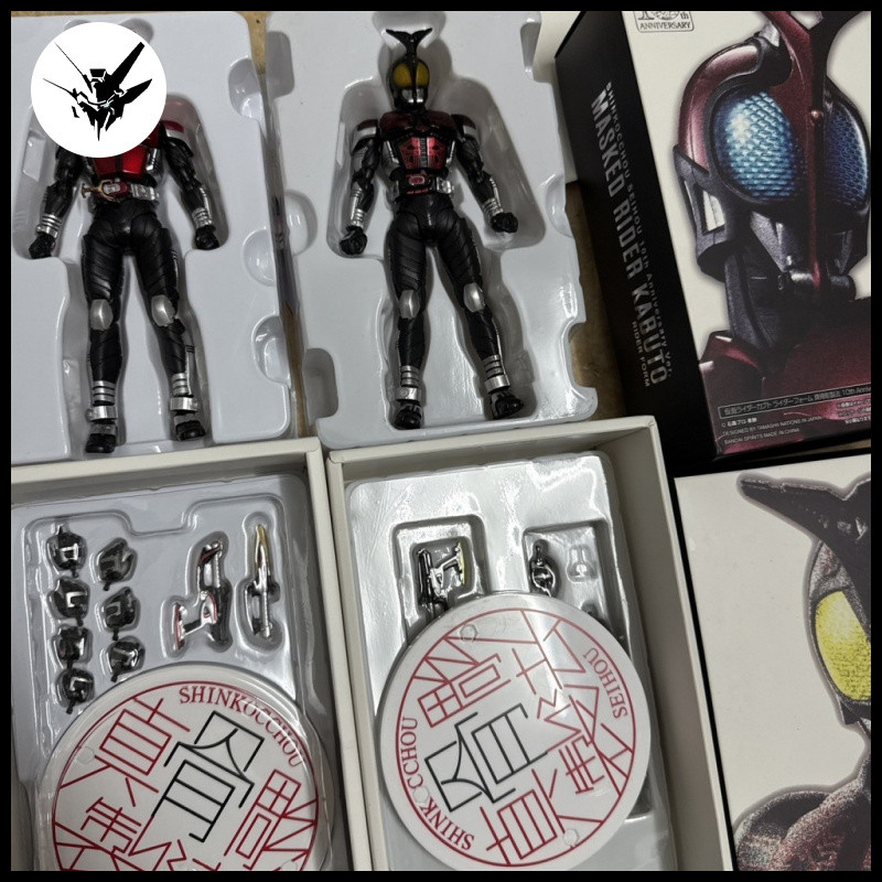 [โปสเตอร์ฟรี] พร้อมสต็อก ko แกะสลักกระดูกจริง Venue Limited SHF แกะสลักกระดูกจริง Kamen Rider KABUTO DARK DARK Armor Fighting