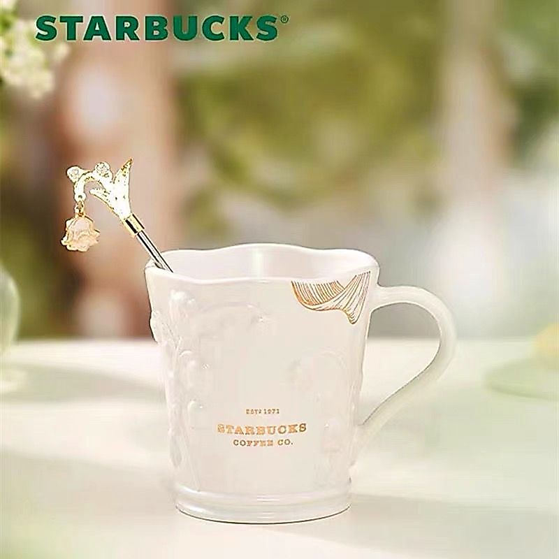 ★Starbucks แก้วมัก ลาย Lily of the Valley 330 มล. พร้อมก้านคน Lily of the Valley Bloom หรูหรา★ins星巴克杯子 星巴克330ml浮雕铃兰款马克杯配搅拌棒白色铃兰绽放雅致铃兰系列