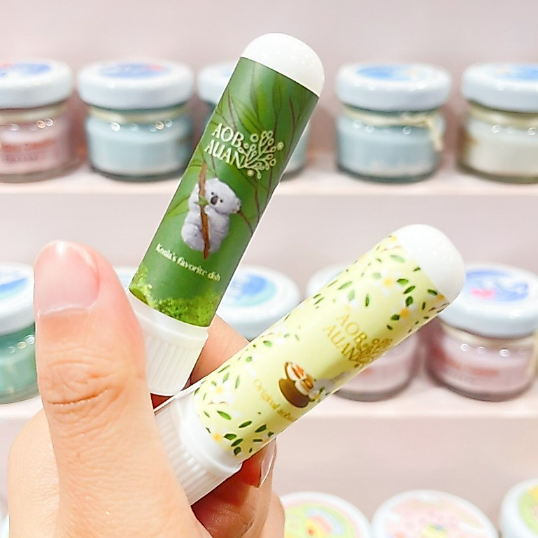 ยาดมอบอวลเฮิร์บ กลิ่นพิเศษ หลากหลายกลิ่น ฝน ทะเล ผลไม้ ข้าวเหนียวมะม่วง แป้งเด็ก ส้ม กว่า 20 กลิ่นให้เลือก [AOBAUANHERB]