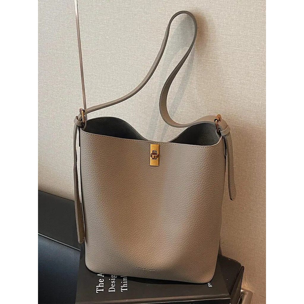 Japan Japan Japan フッョ Defores Crossbody Bag Female Large Capacity 2026 New Style Retro Shoulder Bag 