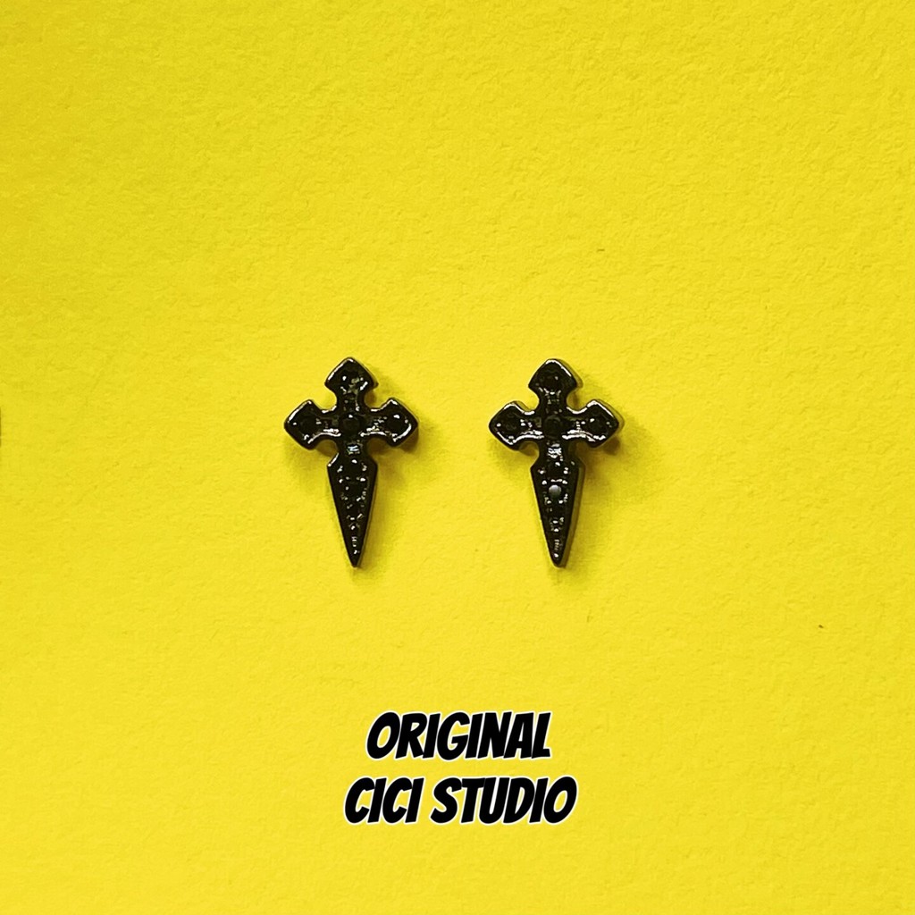 CICI STUDIO ไทเทเนียมต่างหูข้ามสีดําต่างหูพังก์ที่ไม่ซ้ํากันต่างหู Seiko ไม่มีกระดูก