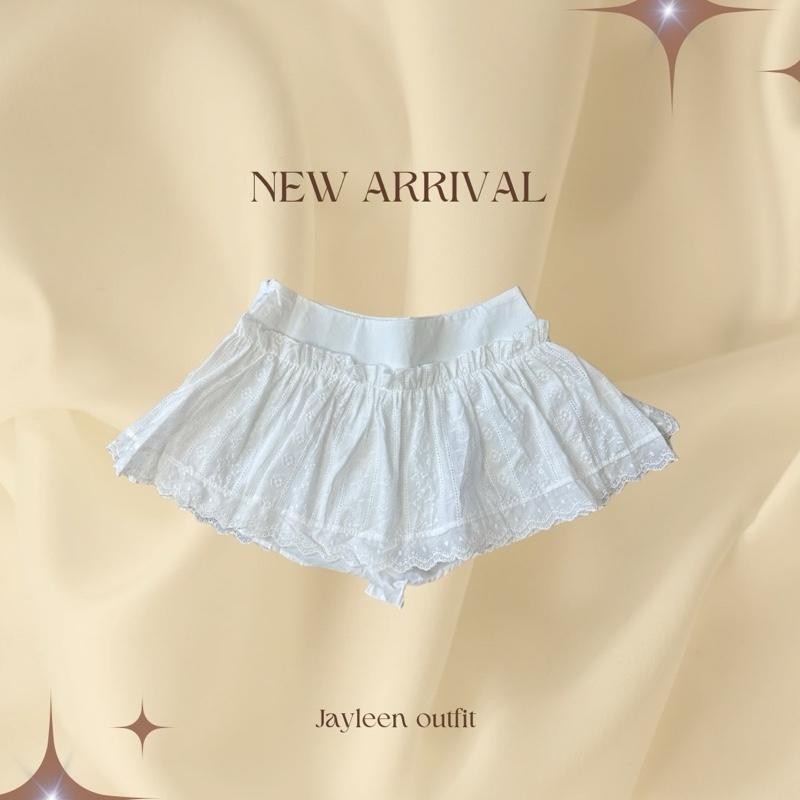 Jayleen outfit : Cara กระโปรงกางเกงผ้าลูกไม้สีขาว